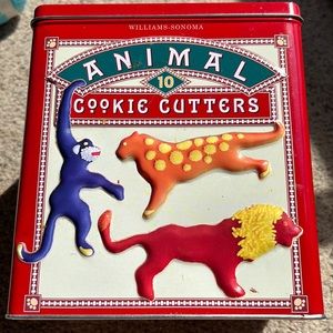 Williams Sonoma Animal Cooker Cutter Set of 10 in Tin